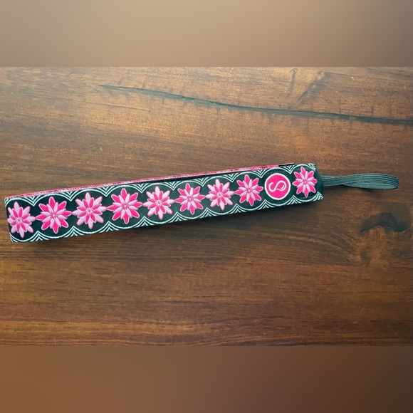 Sweaty Bands non-slip headband - Picture 2 of 3